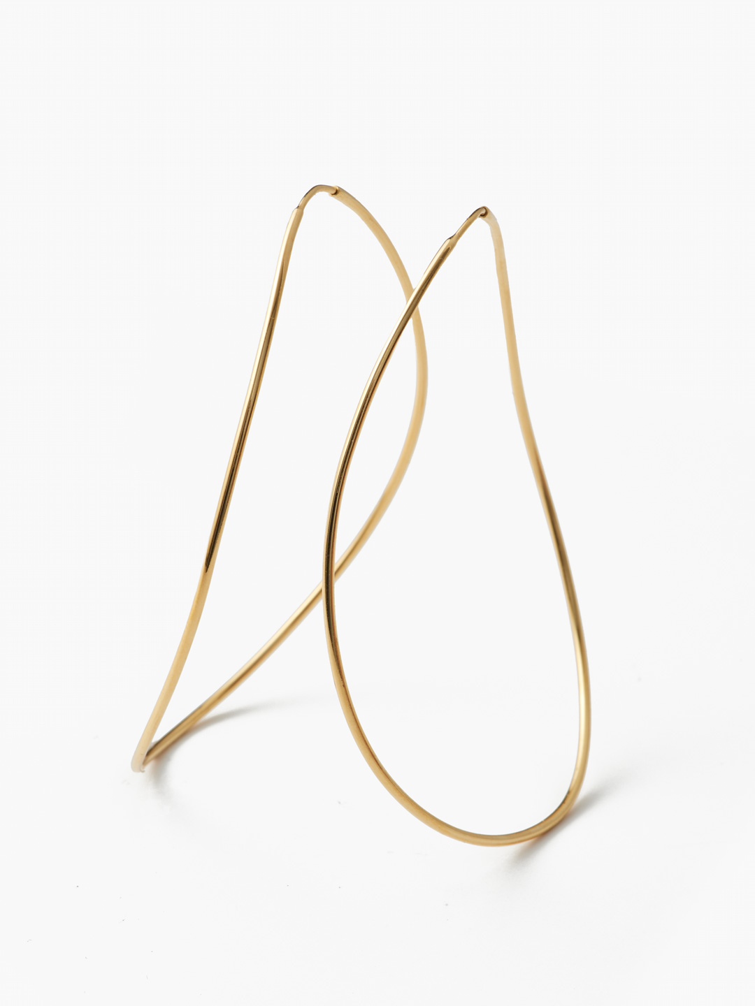 Silhouette Pierced Earring - Gold