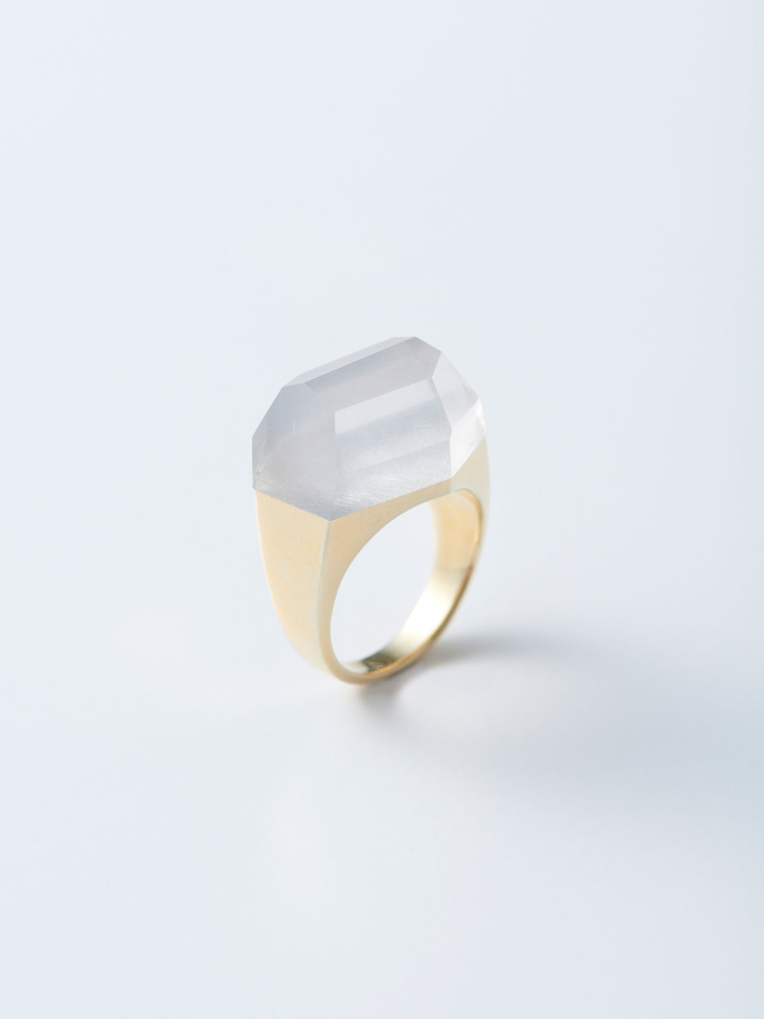 Rock Ring L No.42 / Milky Quartz - Yellow Gold