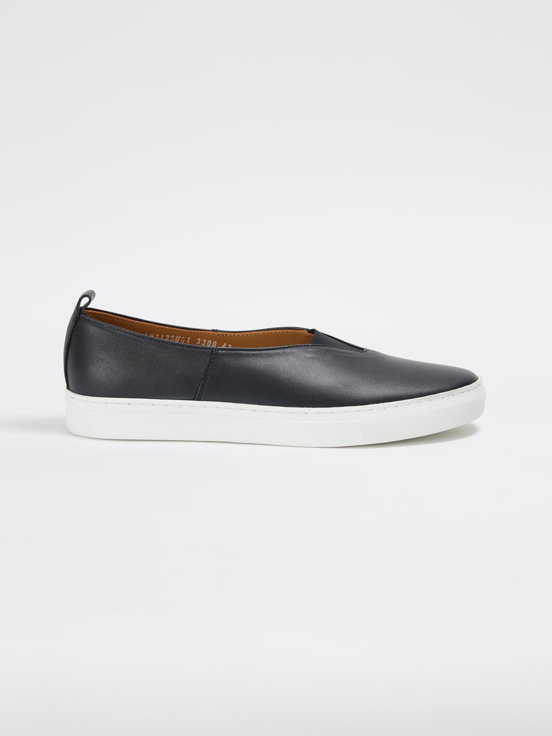 V-Cut Slip-On - Black
