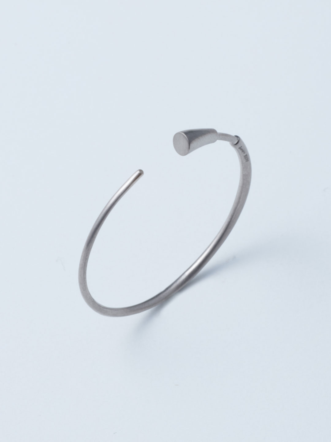 tiny wild / Wedge Hoop L - White Gold