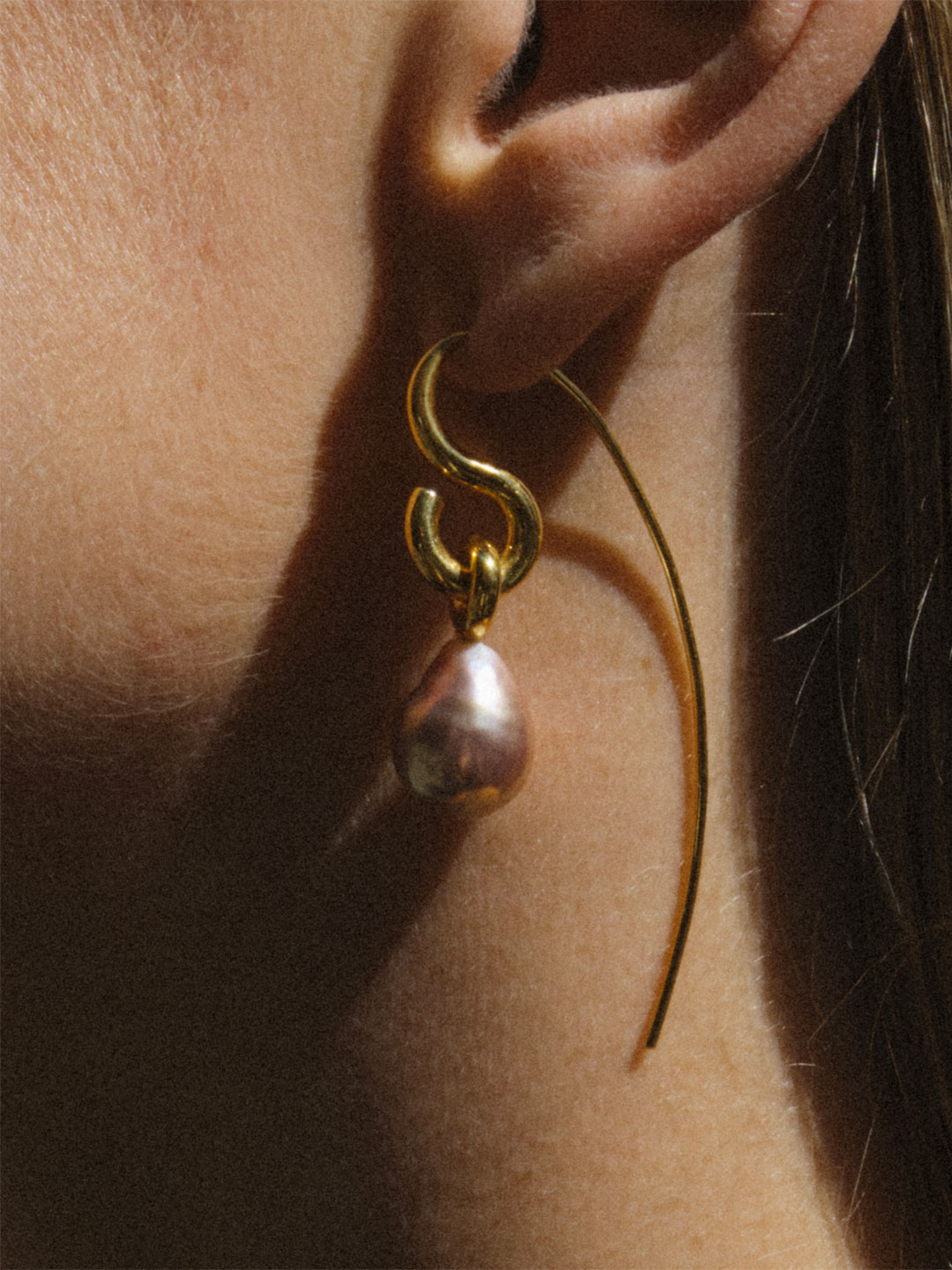 Pearl Hook Pierced Earring - Yellow Gold