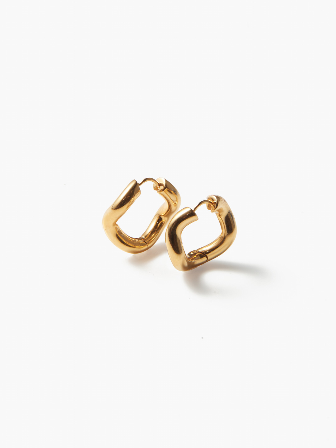 Petit Wave PAIR Pierced Earrings - Yellow Gold