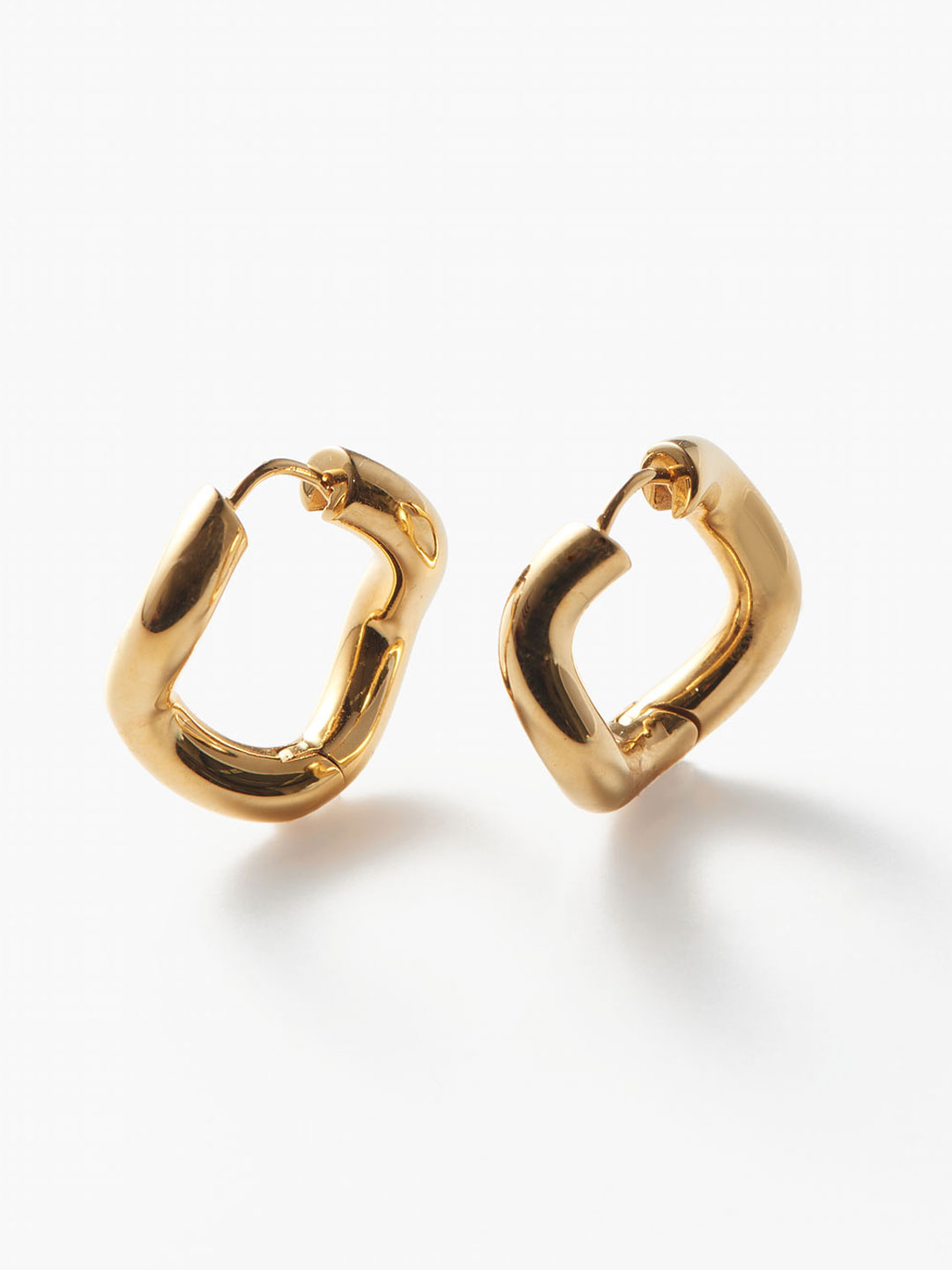 Maxi Wave PAIR Pierced Earrings - Yellow Gold