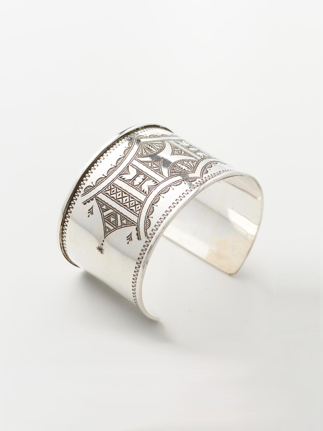 Tadqqa Bangle - Silver