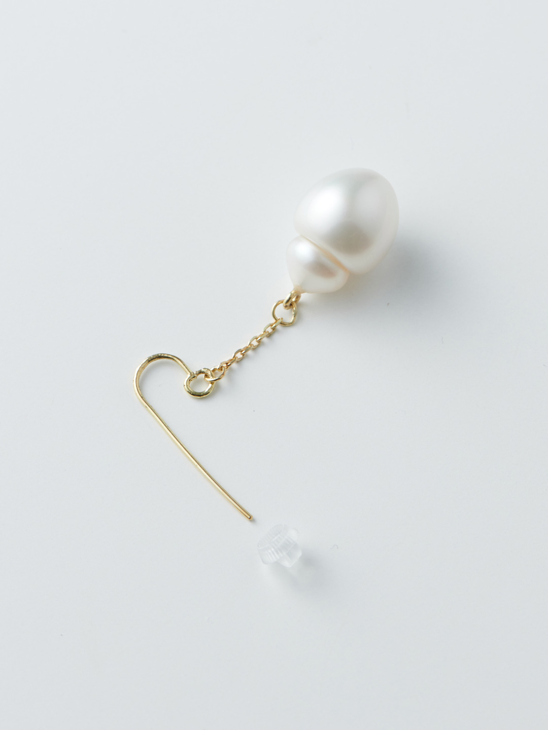 White South Sea Pearl Pierced Earring - Gold