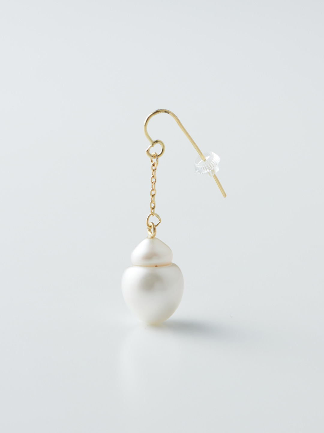 White South Sea Pearl Pierced Earring - Gold