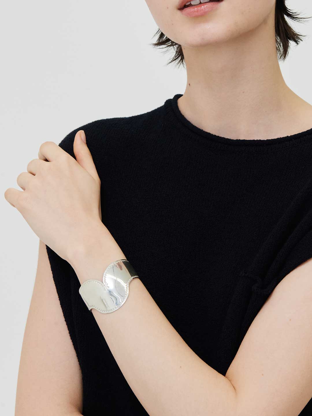 Camel Bangle43 - Silver