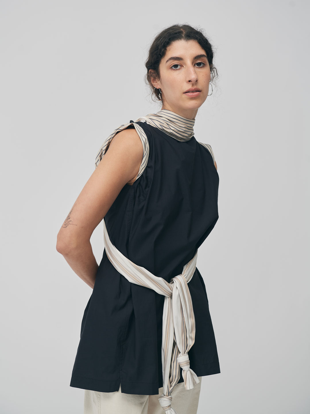 Sleeveless Knotted Top - Black