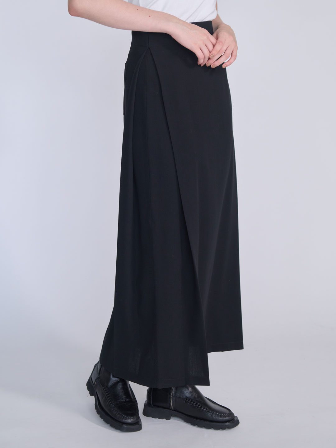 Pleated Long Skirt - Black