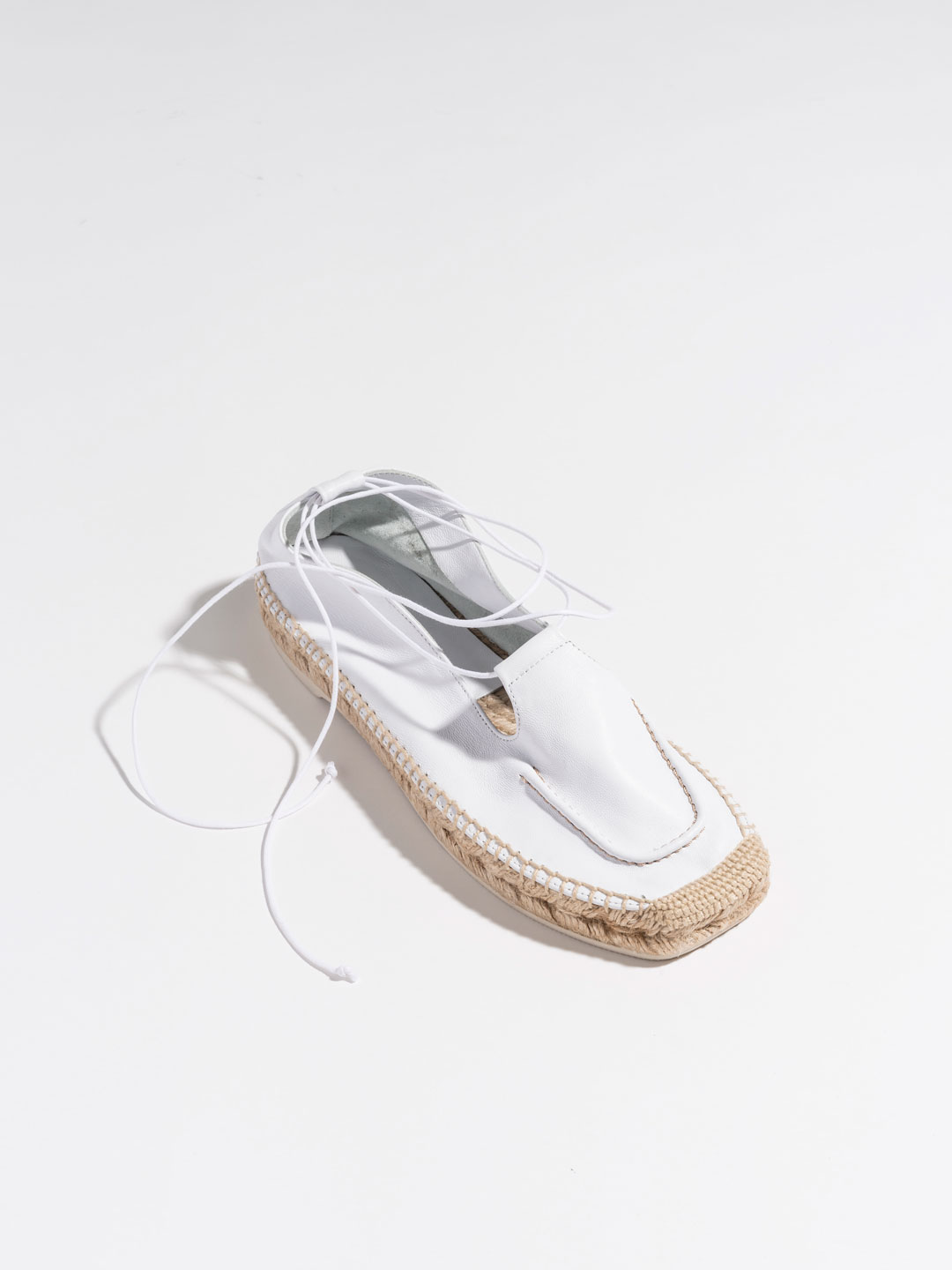 Juny Ankle Strap Flat Shoes - White
