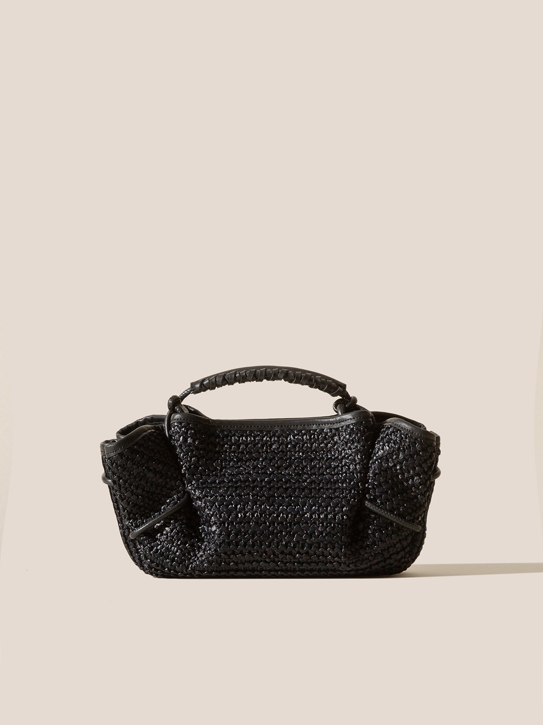 ARTA MINI RAFFIA - Pleated Crossbody Bag - Black
