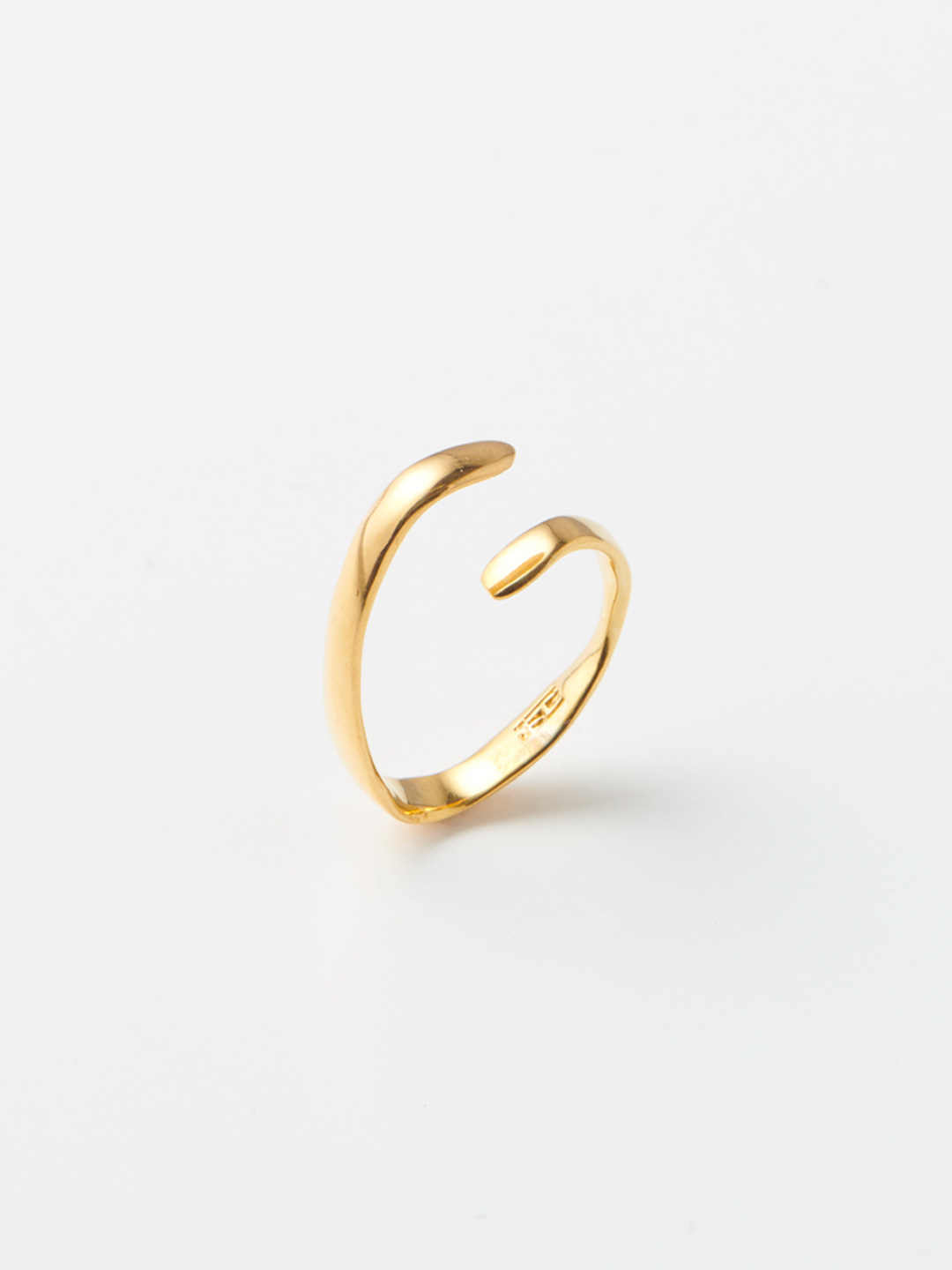 Hoop NO2 Ear Cuff - Gold