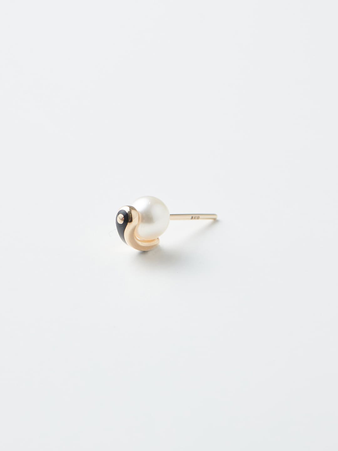 Bird of Paradise Pearl Pierced Earring - Black