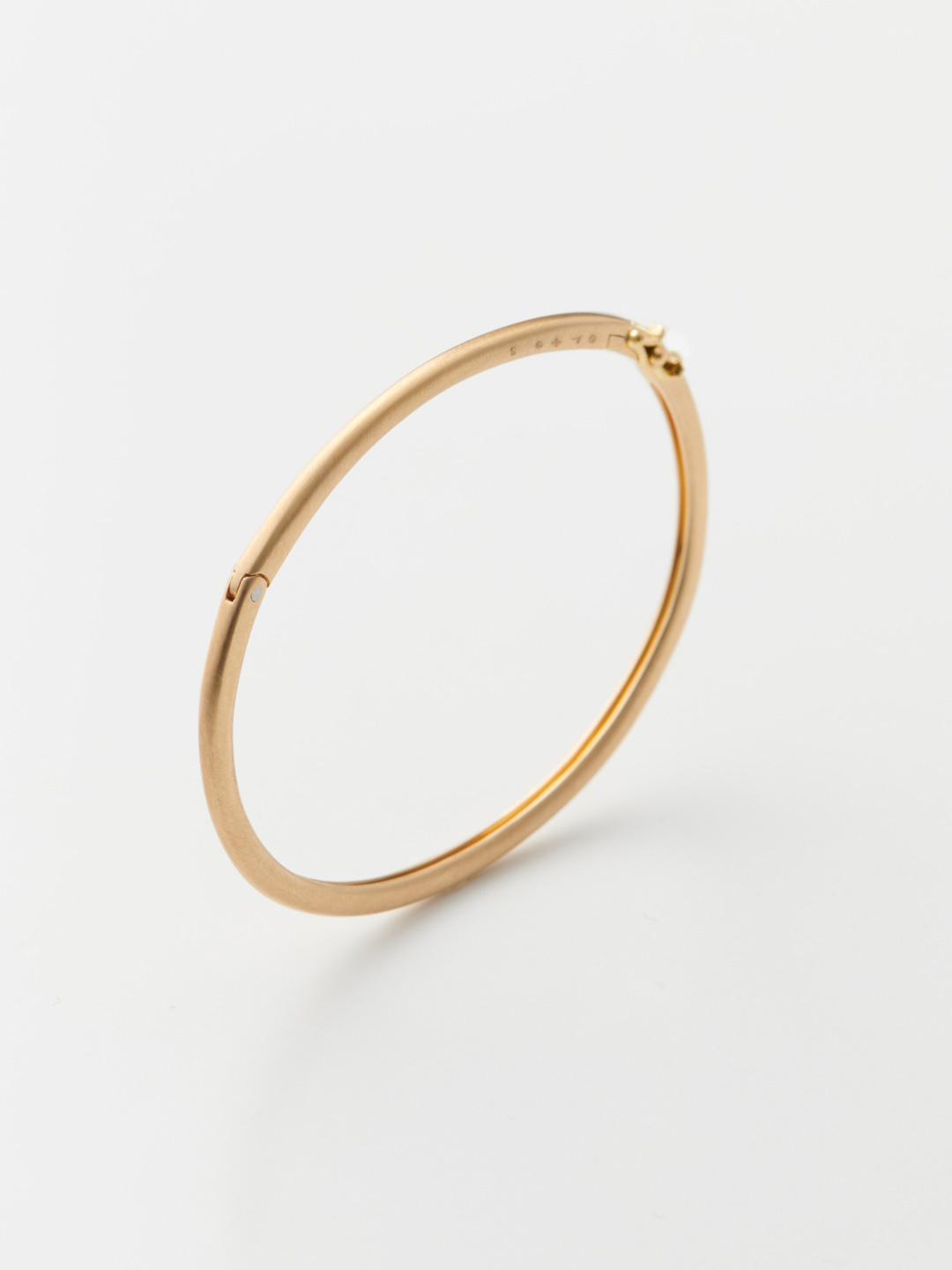 Humete Refine Metal Hook Bangle Slim S  - Gold