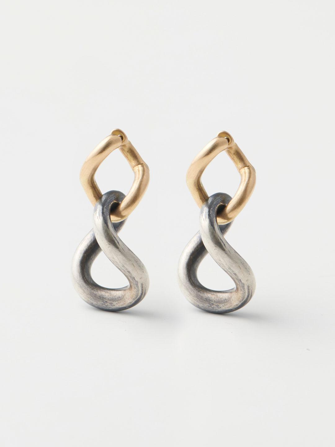 Humete Chain Pierced Earrings   - Silver