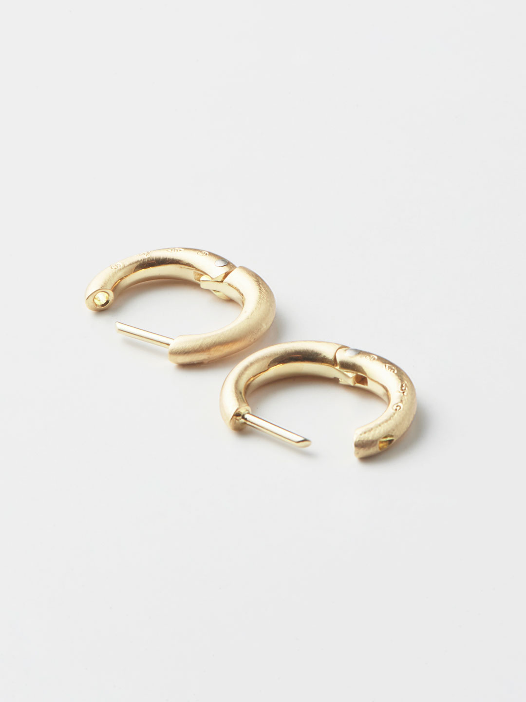 Humete Classic Pierced Earrings M - Yellow Gold