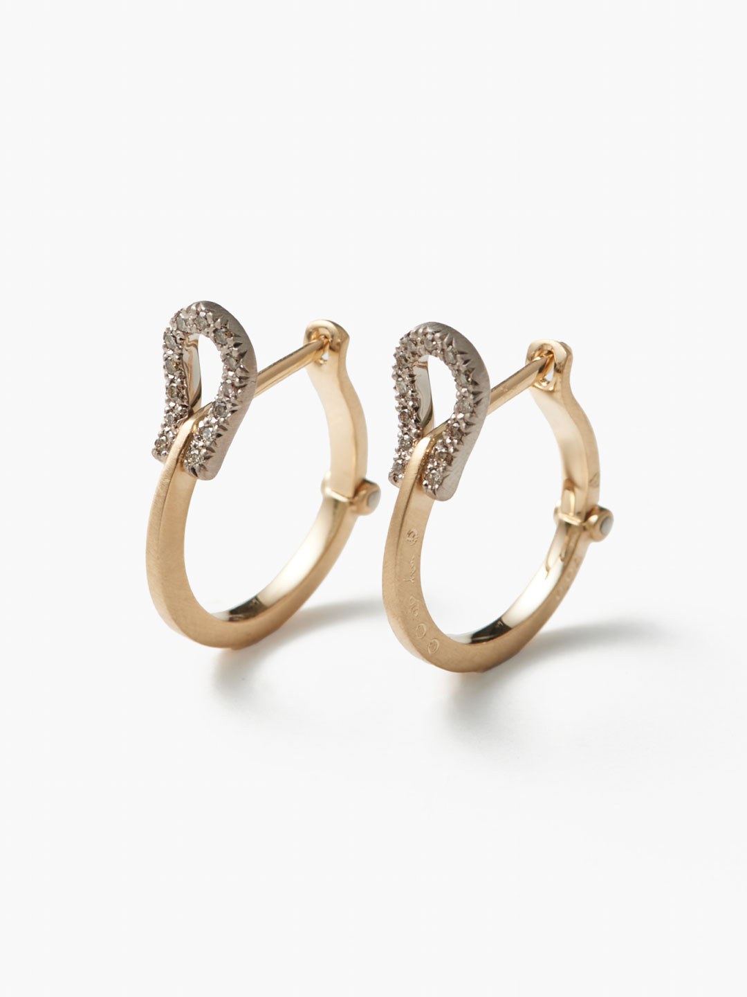 The Symbol Of Refined Metal Pierced Earrings Dia - Yellow Gold