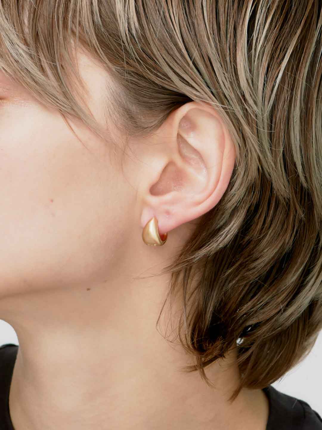 Humete Classic Pierced Earrings M - Yellow gold