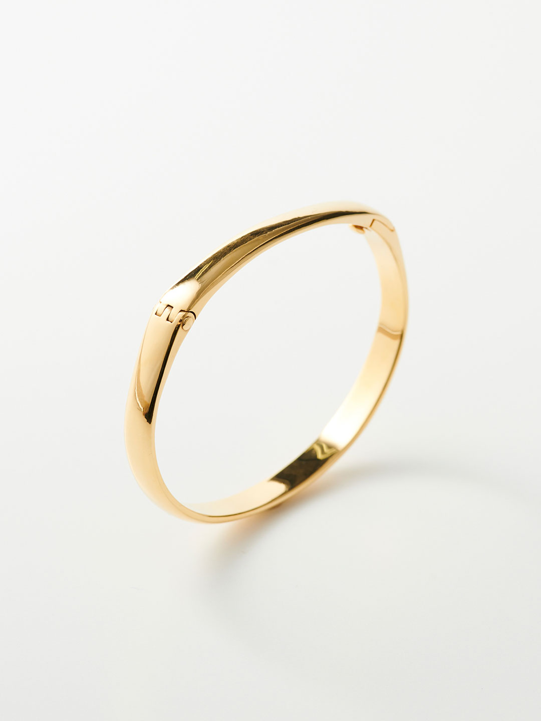 Kiuna Bangle Wide / Polish / S - Yellow Gold