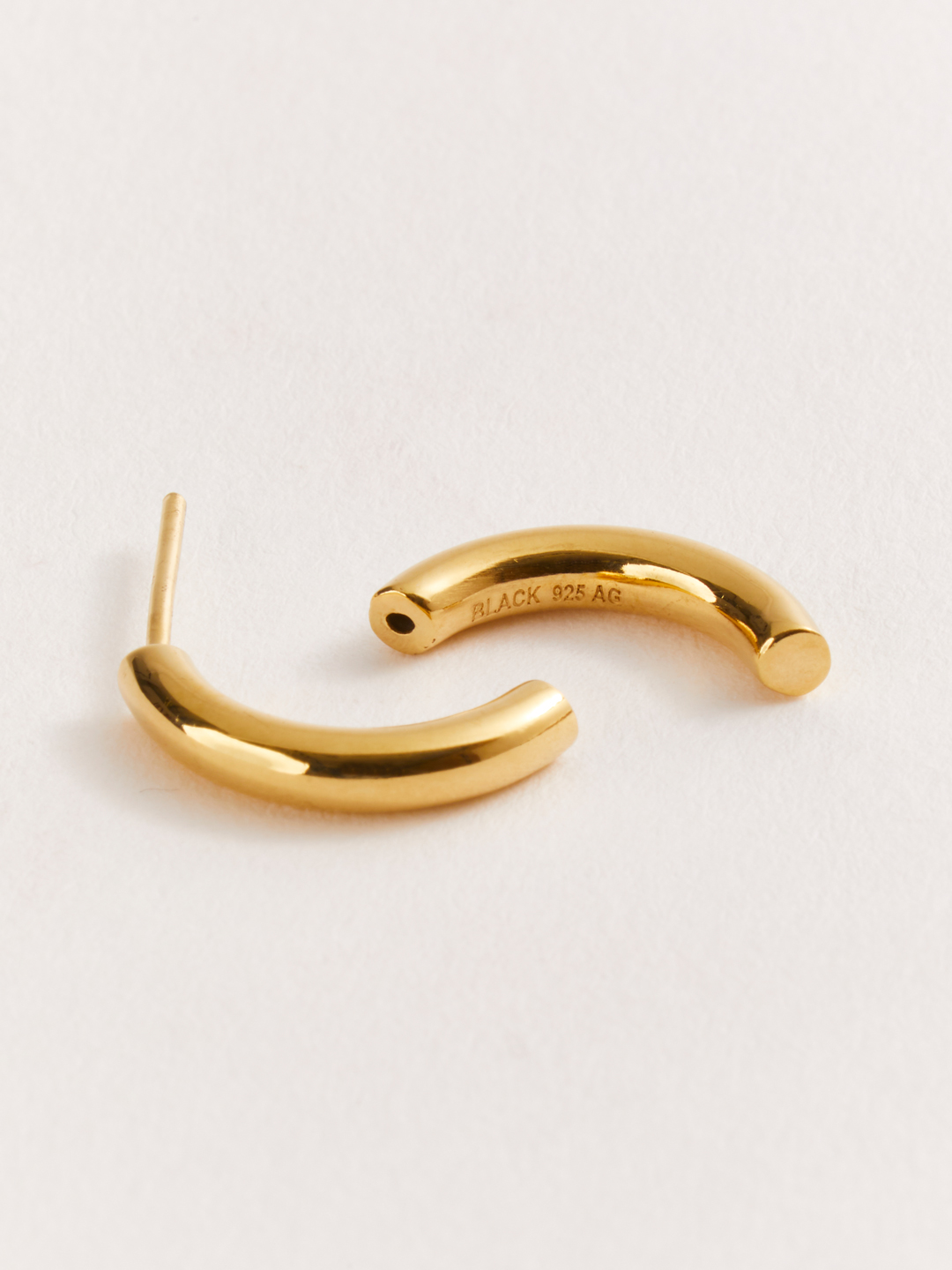 Broken 18 Pierced Earring - Yellow Gold