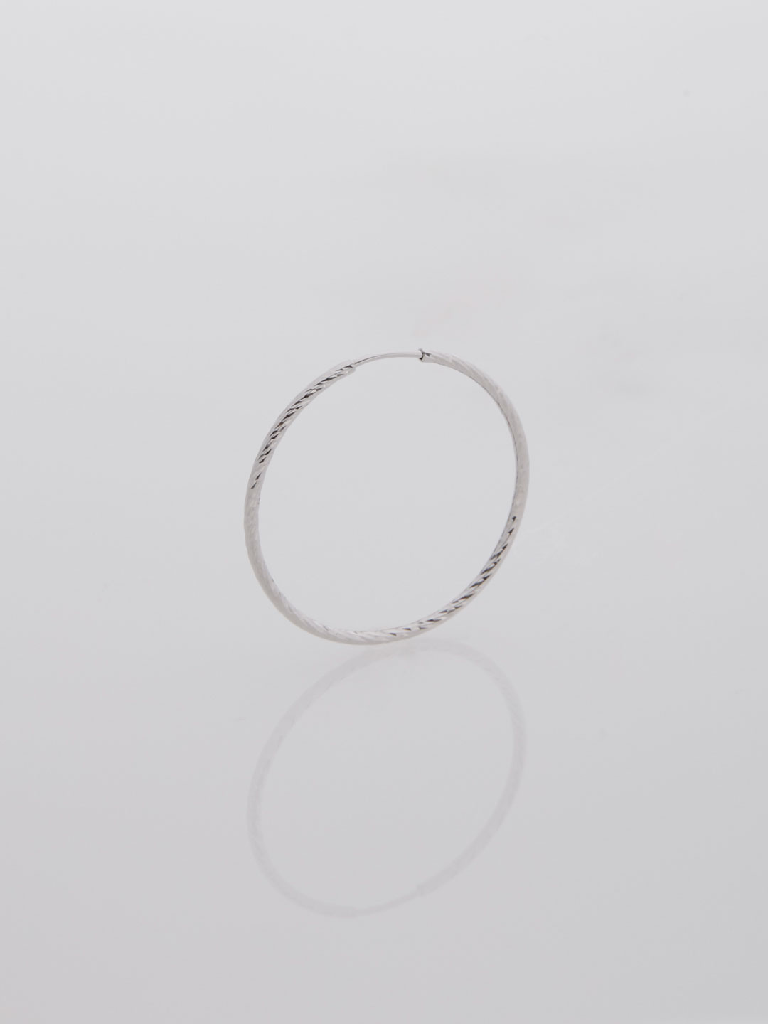 Liv Hoop Pierced Earring 25 - White Gold