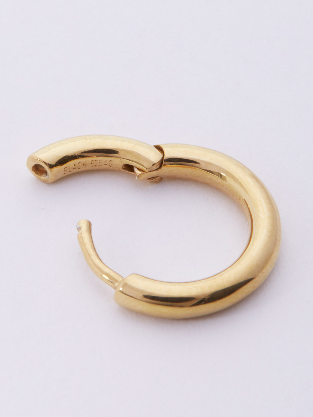 Polo Huggie Pierced Earring - Yellow Gold