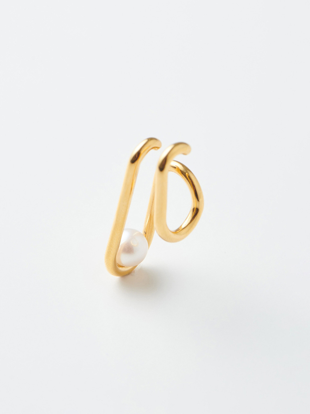 Wanderring Ear cuff- Yellow Gold