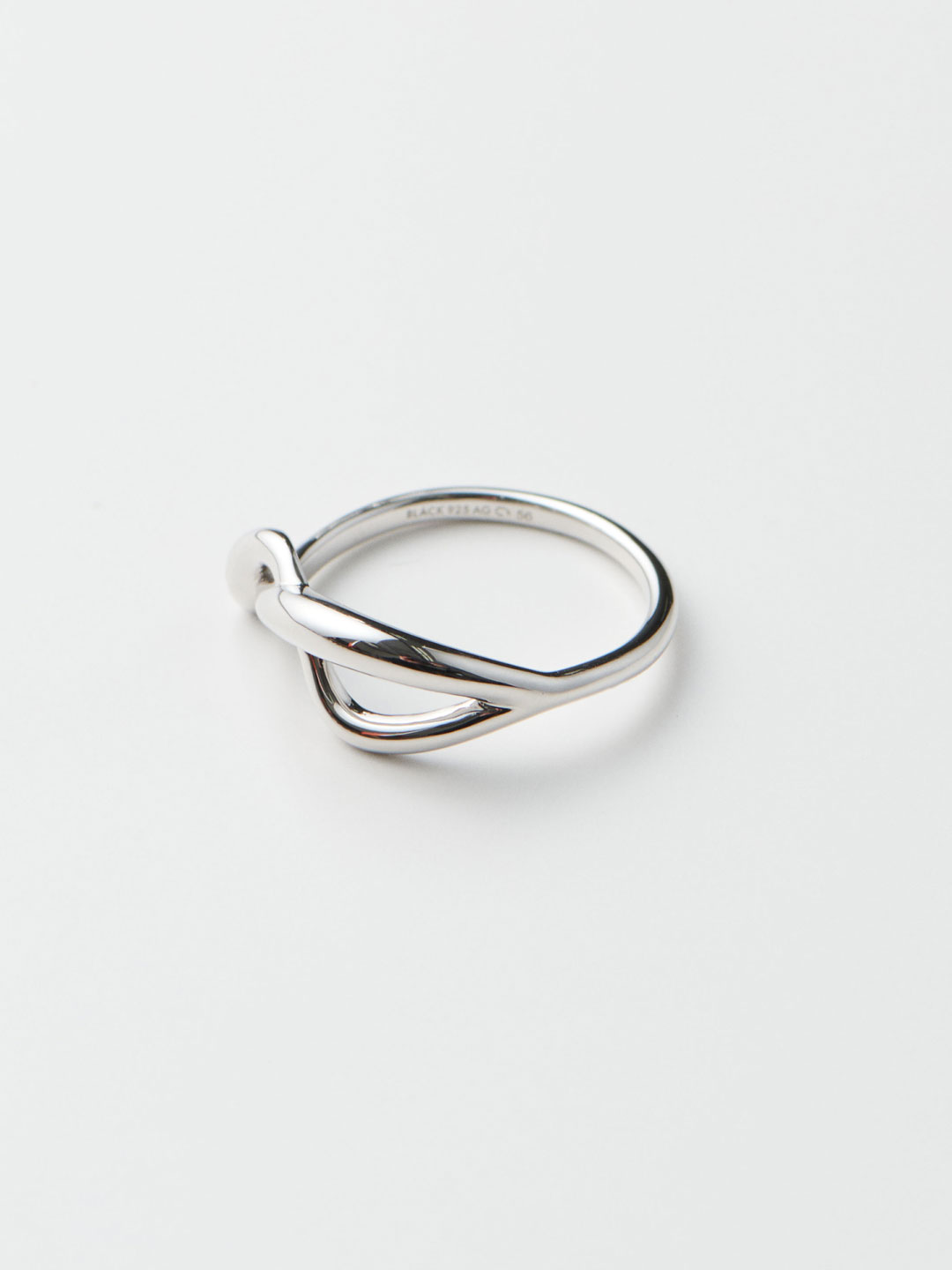 Twisted Deceiver Ring - Silver