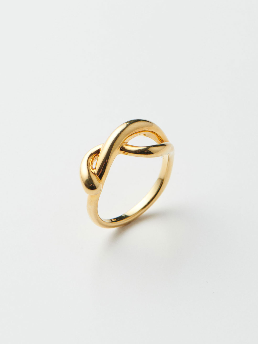 Twisted Deceiver Ring - Yellow Gold