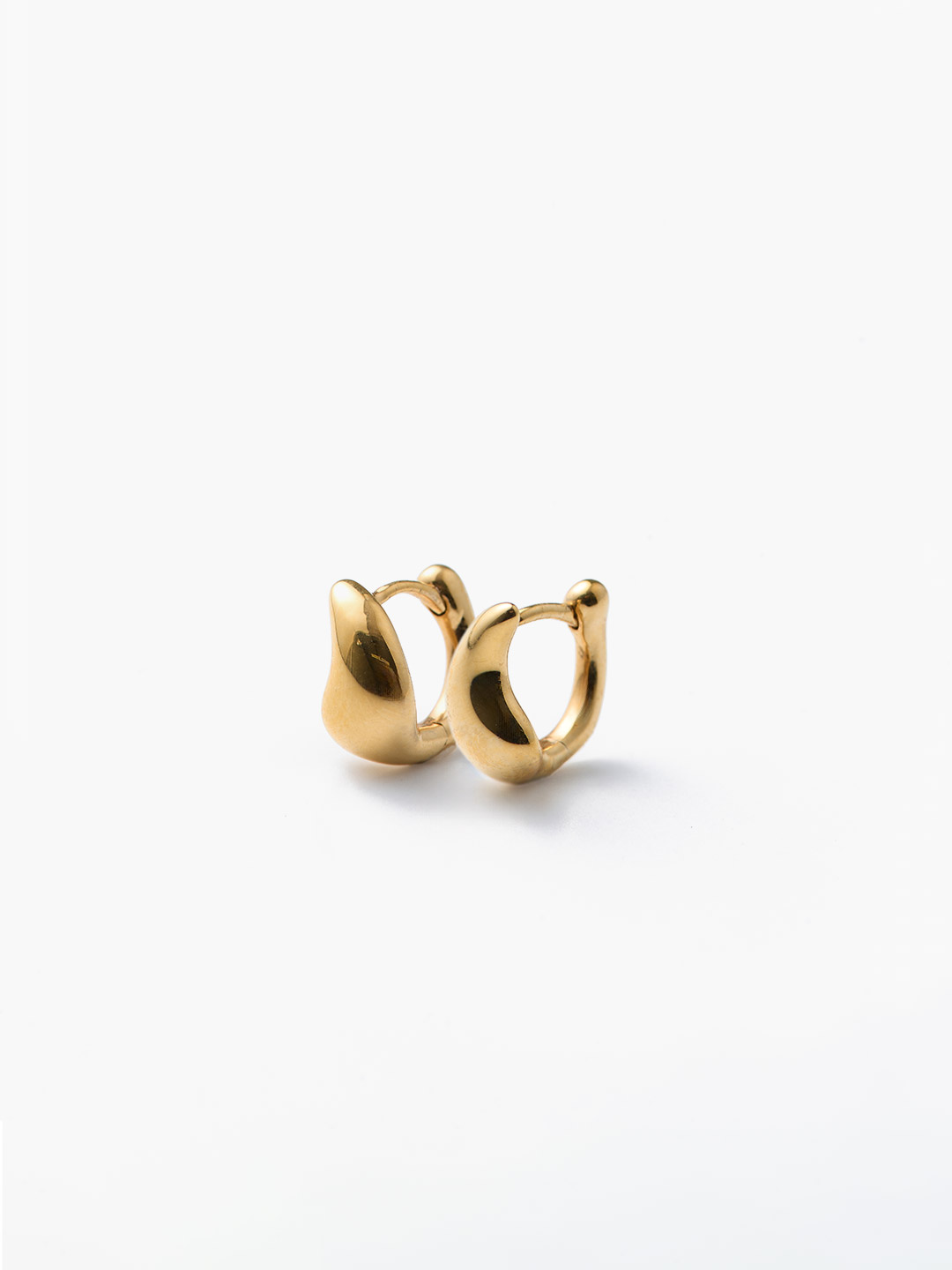 Sagene Trail Huggie Pierced Earring Pair - Yellow Gold