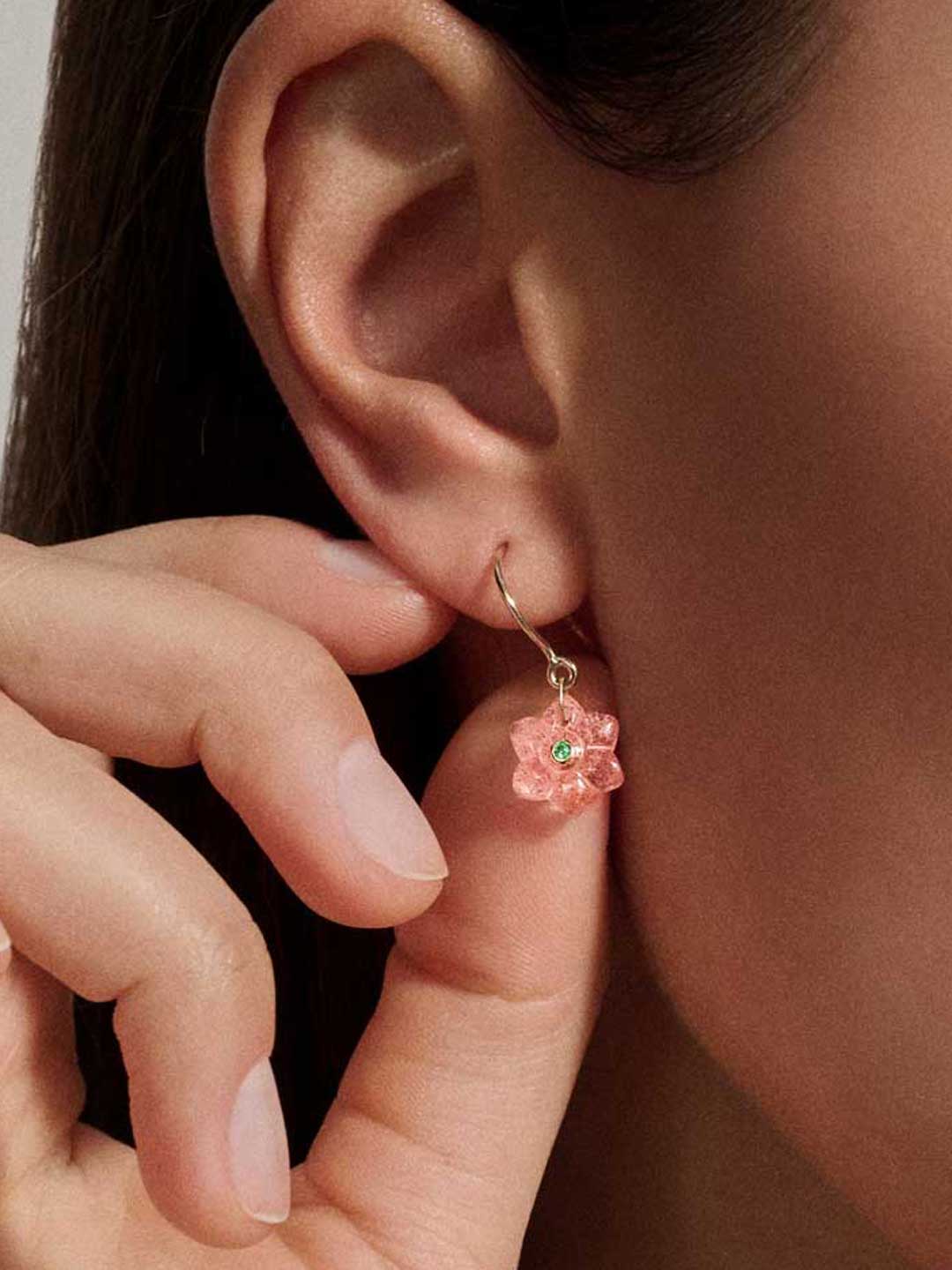 IDA Pierced Earring Strawberry Quartz - Yellow Gold