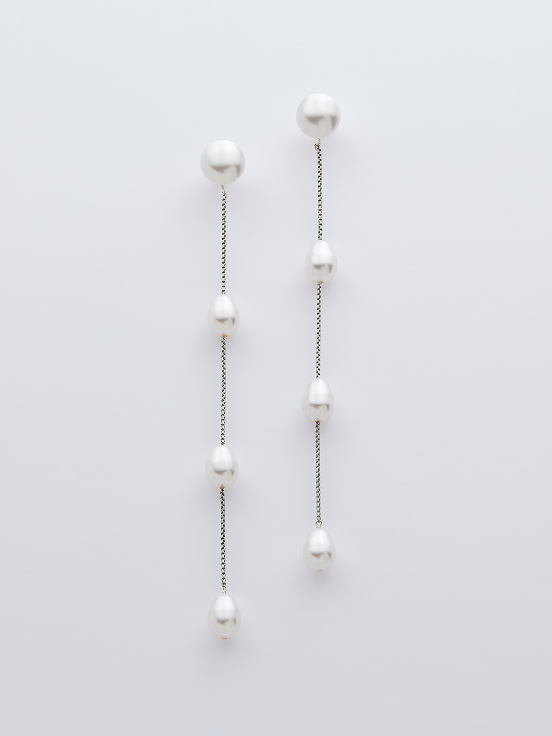 Pearl Drop Pierced Earring / M - Silver