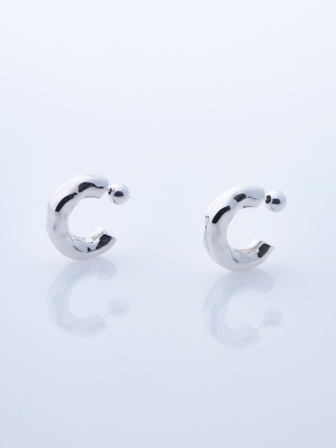 Small Giacometti Pierced Hoops - Silver
