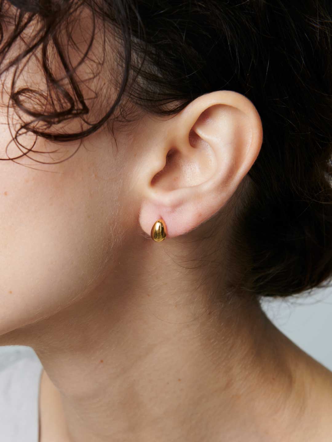 Tiny Egg Studs - Yellow Gold