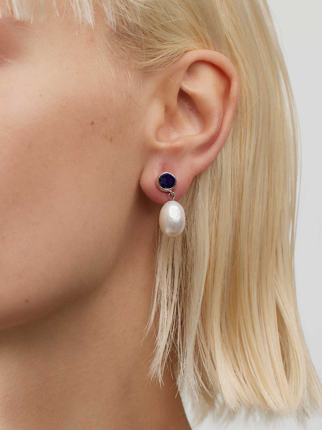 Lapis Neue Pearl Pierecd Earrings - Silver