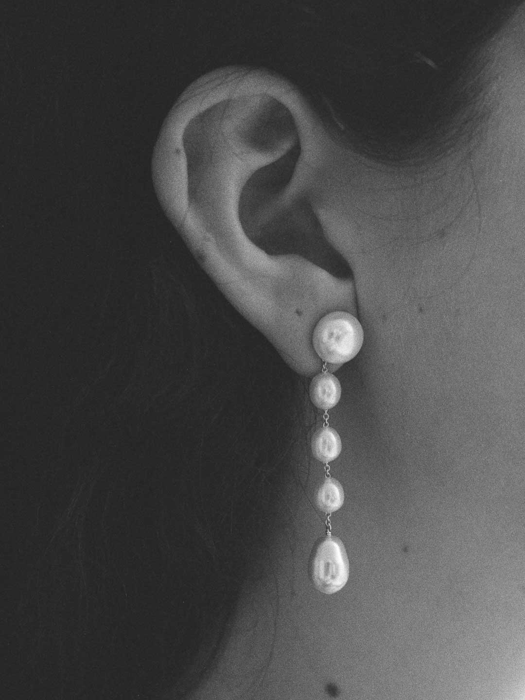 White Small Passante Pierced Earring - Silver