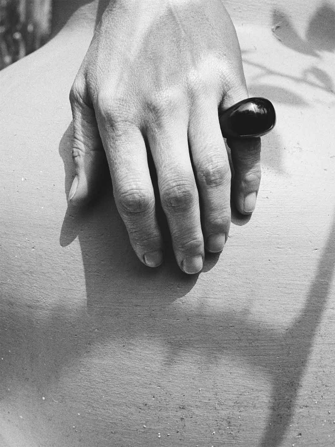 Onyx Donut Ring - Black