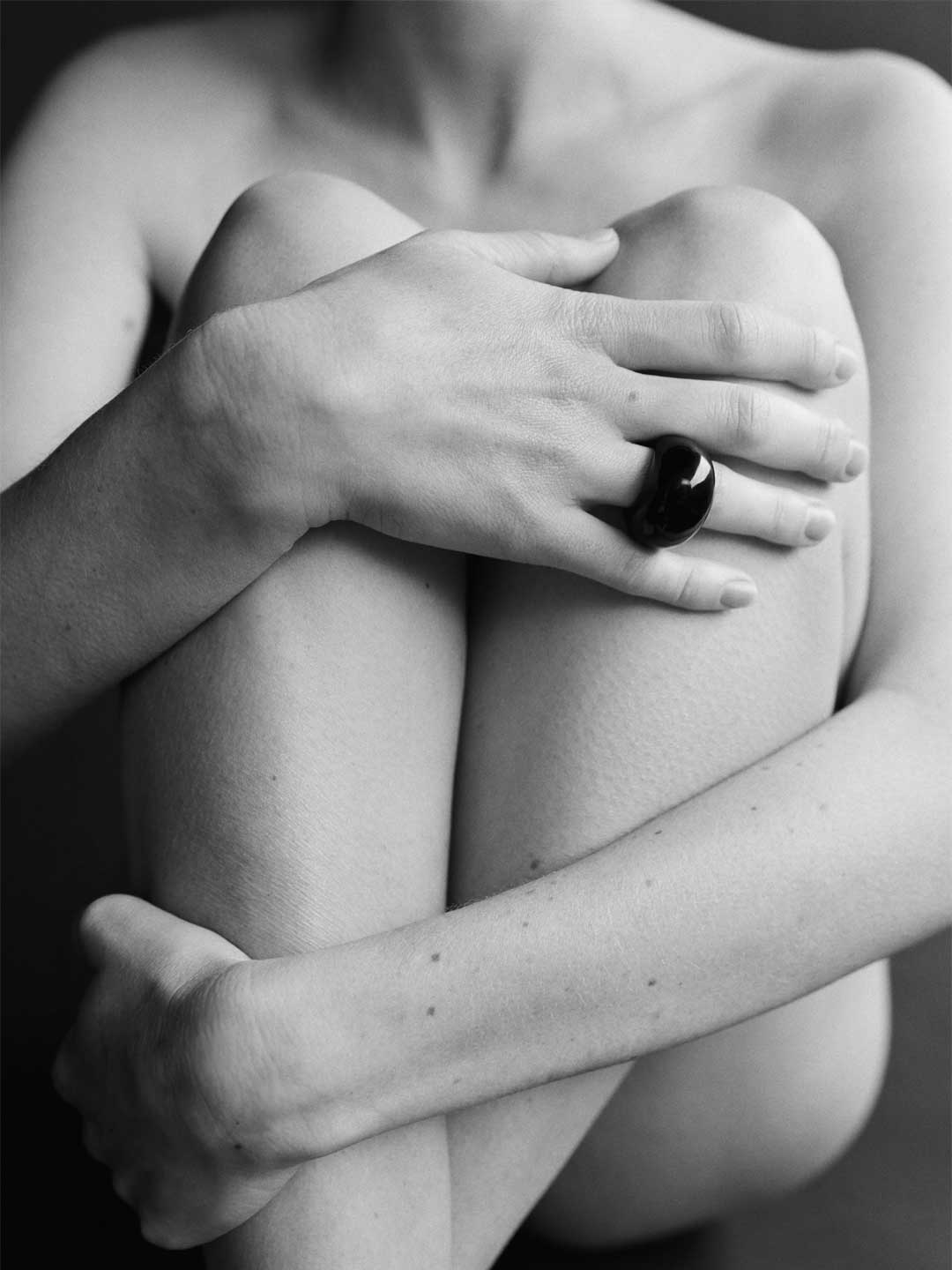 Onyx Donut Ring - Black