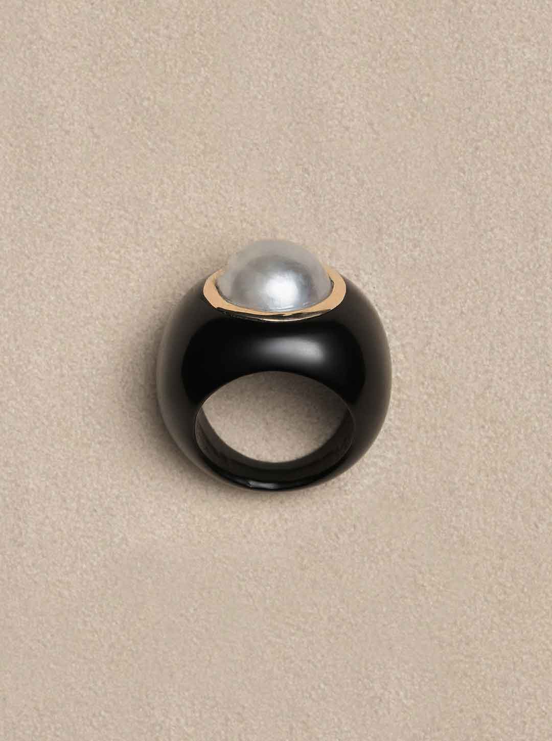 Pearl Moon Ring - Yellow Gold