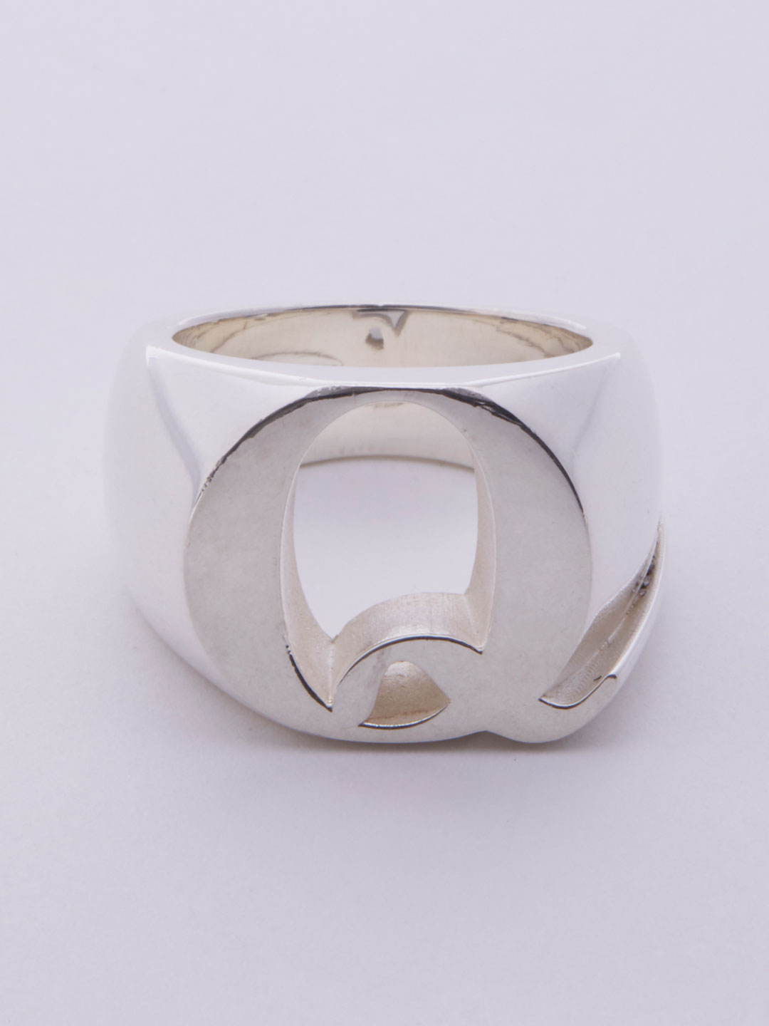 Alphabet Ring Q - Silver