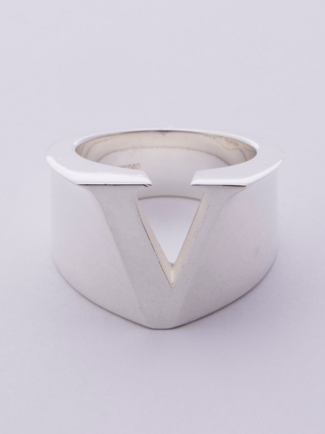 Alphabet Ring V - Silver