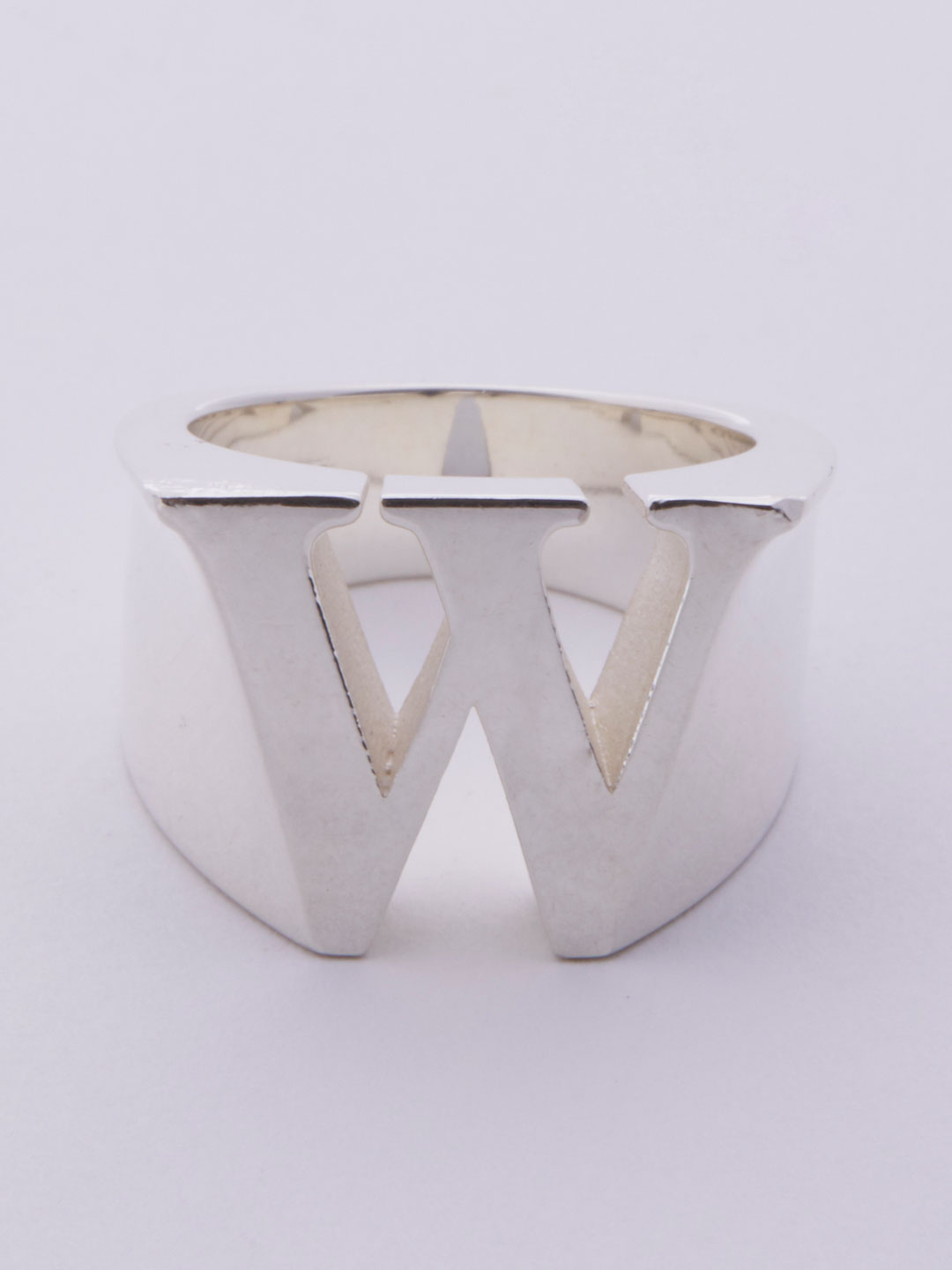 Alphabet Ring W - Silver