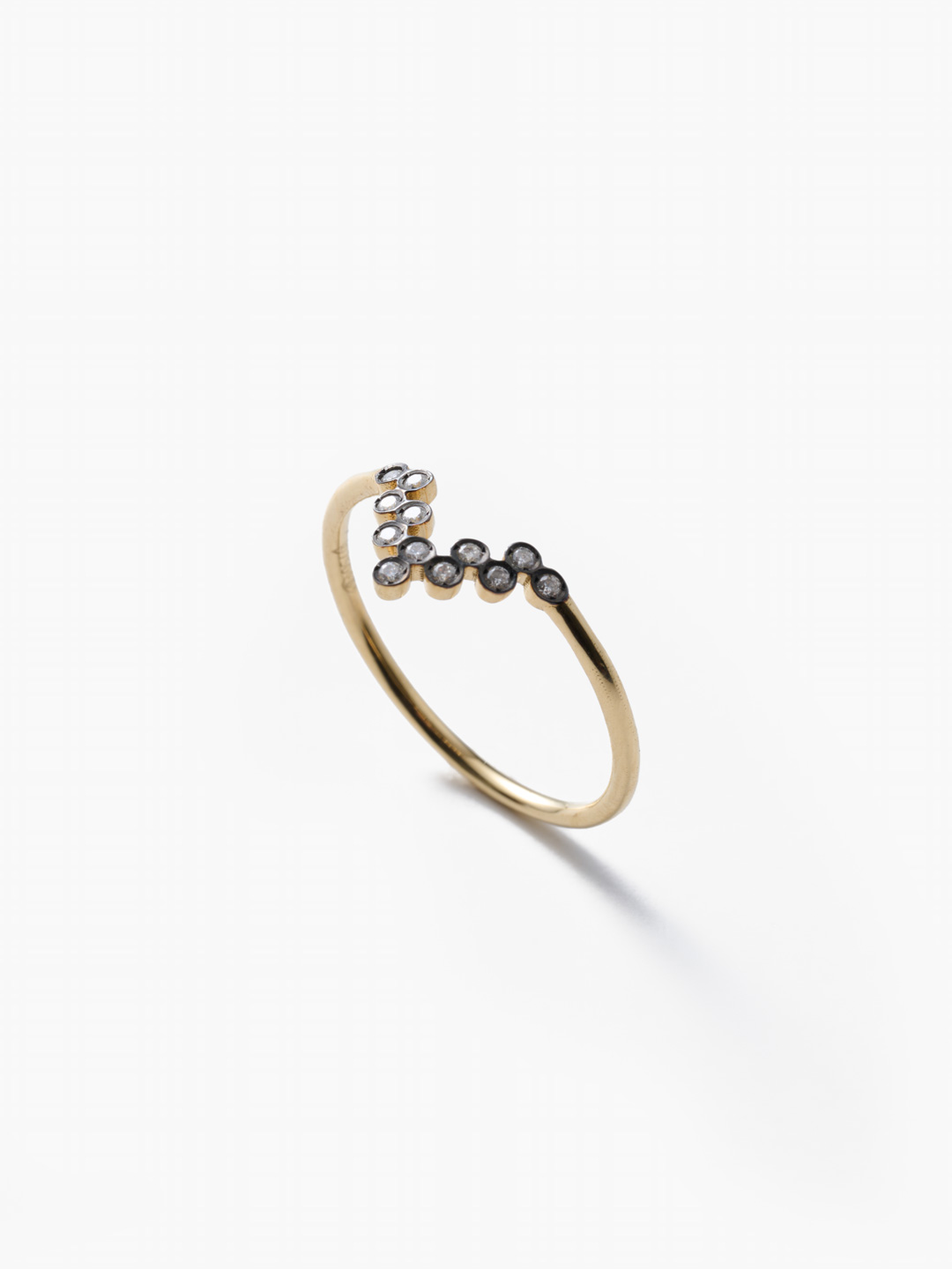 V Diamond Ring - Yellow Gold